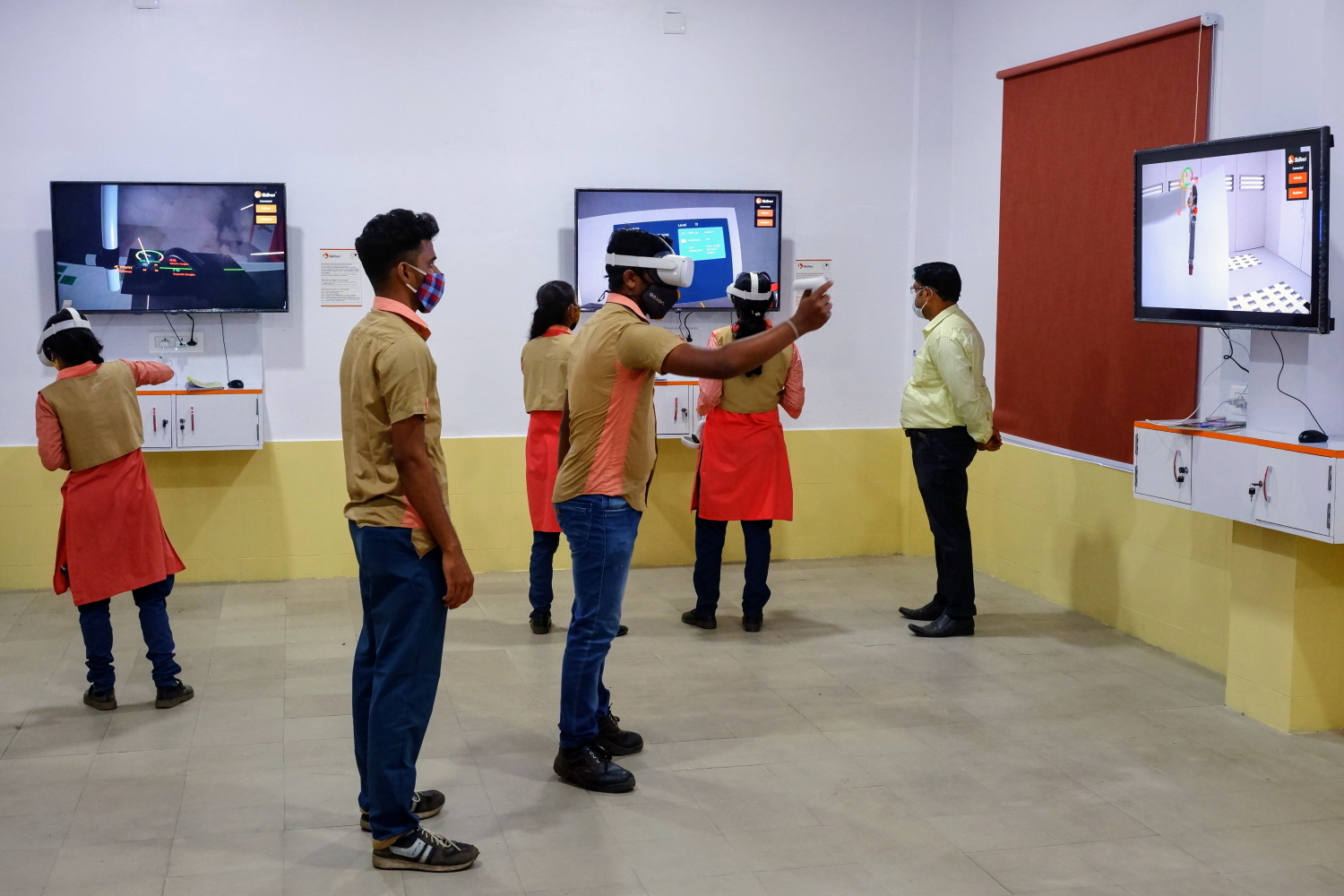 Students at Govt ITI Cuttack learning using Skillveri Training Simulators